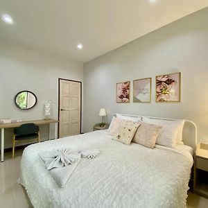 Baan Patcharintorn Samui